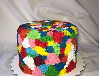 Яркий праздничный торт