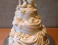 Свадебный торт «Поцелуй»